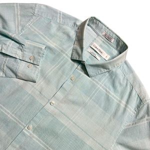 CALVIN KLEIN Men's Classic Fit Long Sleeve Dress Shirt Medium